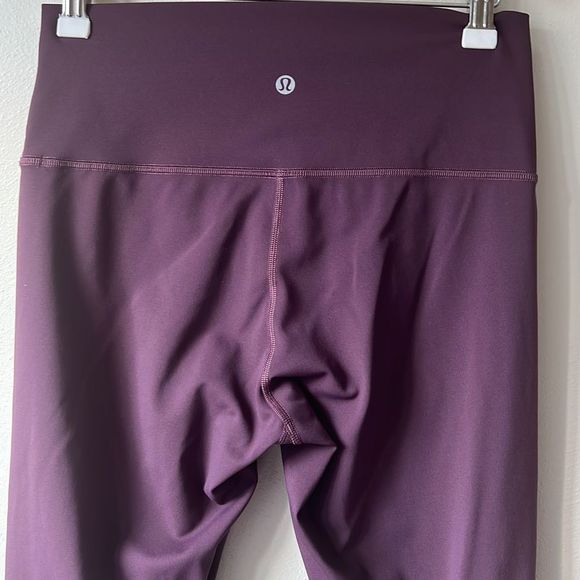 Lululemon Wunder Under High-Rise Tight 28" Luxtreme in Grape Thistle Size 8 - Picture 9 of 10